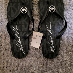 New with tag Michael Kors sandals sz9